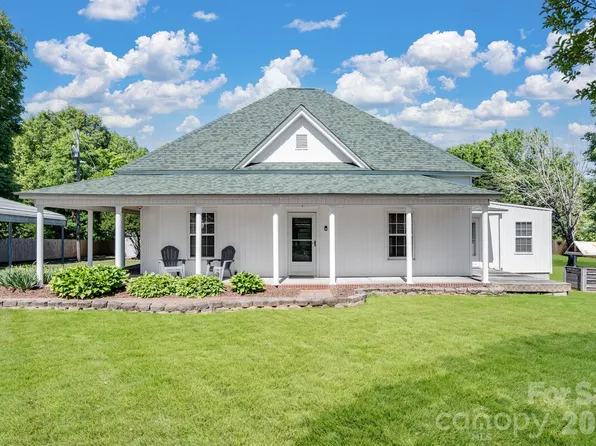 5620 Tuckaseegee Rd, Kannapolis, NC 28081