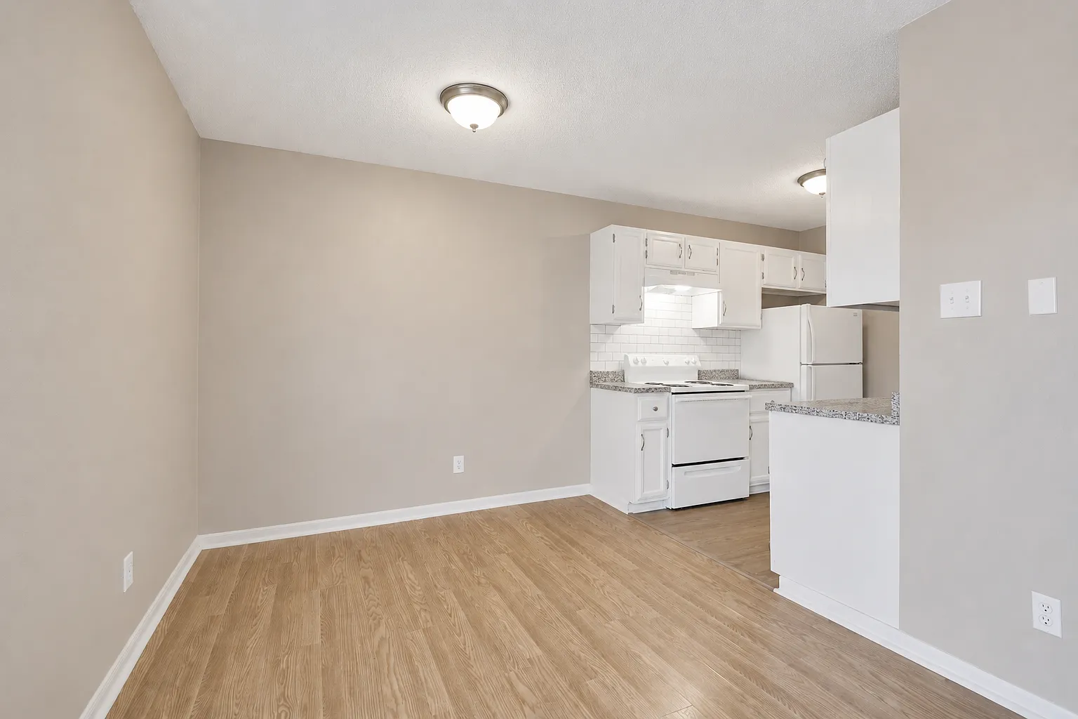 Baker Oaks Apartments — Photo 4