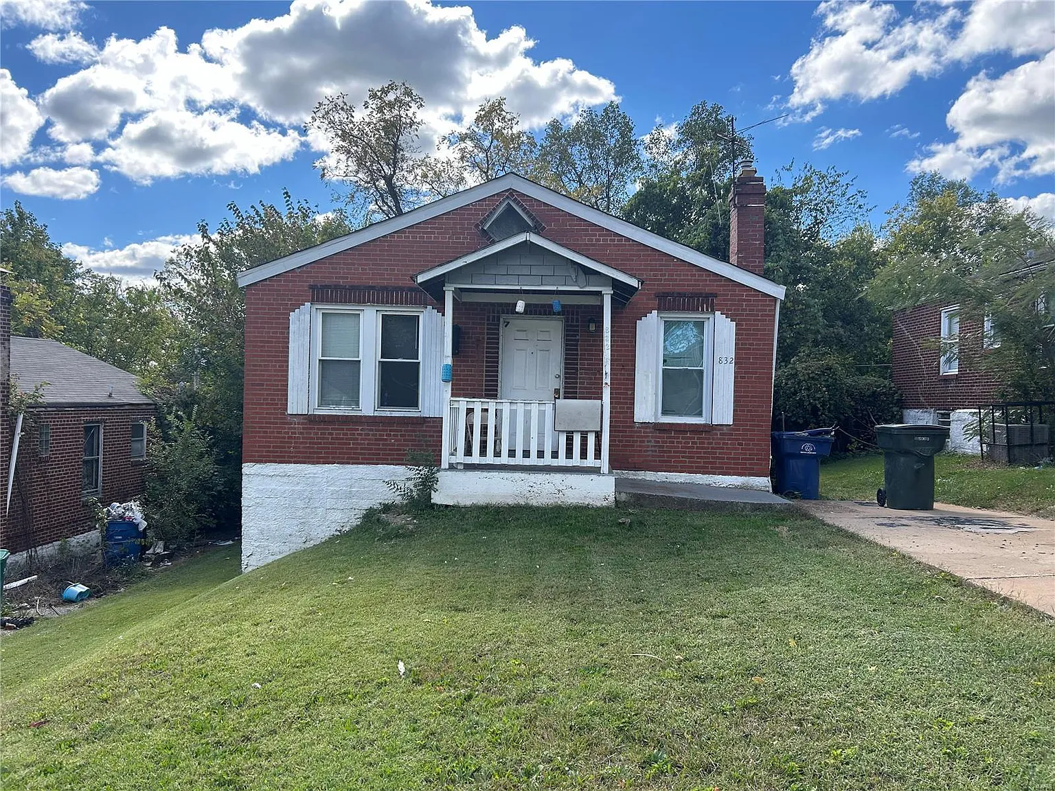 832 Harlan Ave photo 1