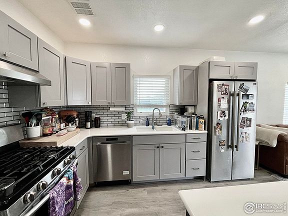4th image of 320 E Carnahan St