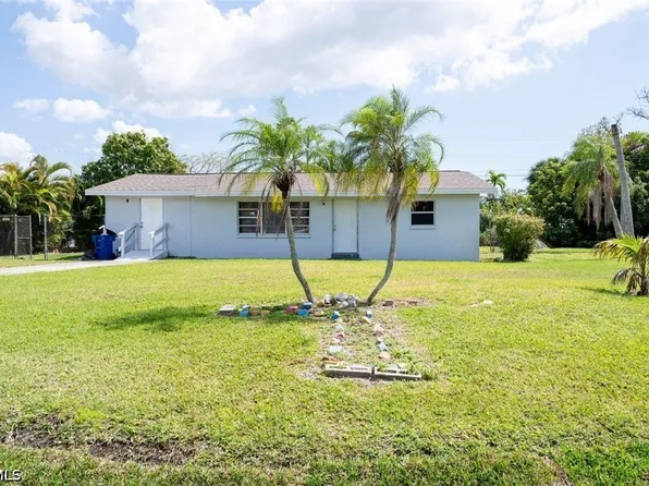 4631 New Haven Dr, Fort Myers, FL 33908