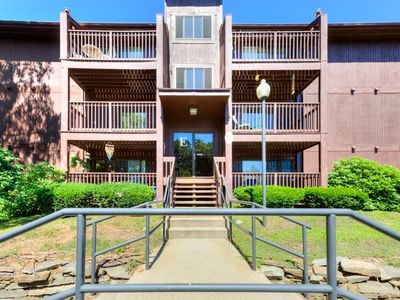 340 Sunderland Rd #Bld, Worcester, MA, 01604
