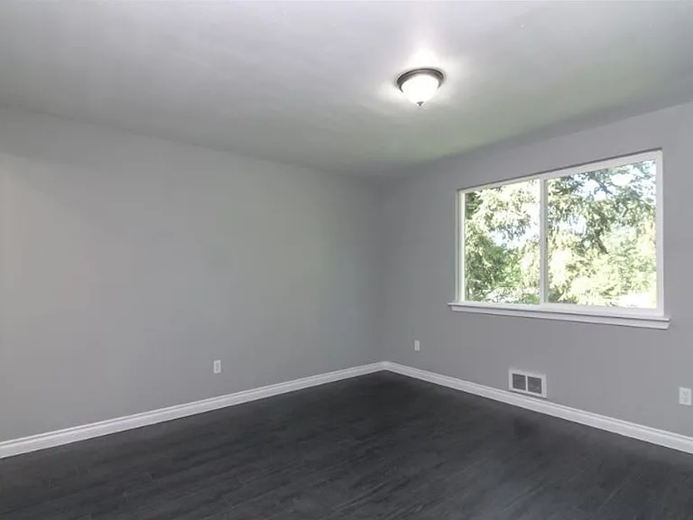 9104 158th St E — Photo 12