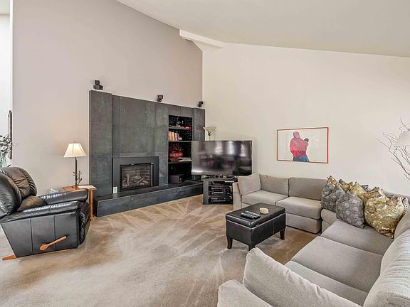 5th image of 57607 Rocky Mountain Ln #4