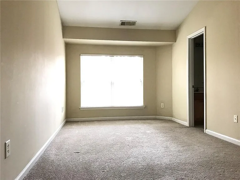 1581 Cove Creek Cir — Photo 10