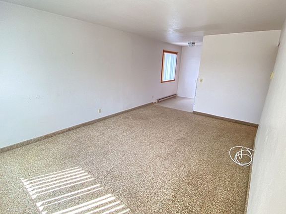 3rd image of 435 NE Kamiaken St #34