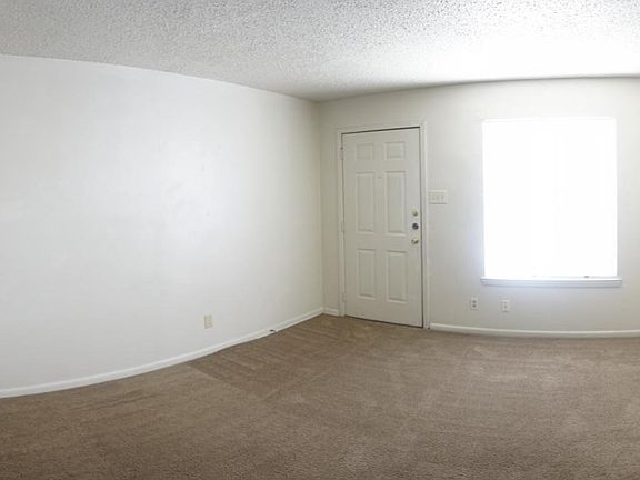 005_Living Room 1_08112021