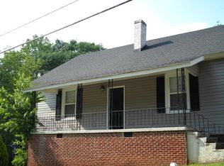 8 Inglesby St, Greer, SC 29650