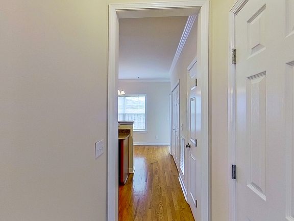 4th image of 1041 McKenna Dr #G-4