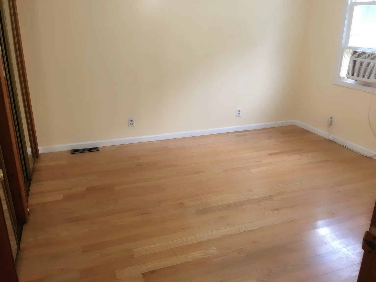 2 bed, 1025 sqft, $2,450 — Photo 4
