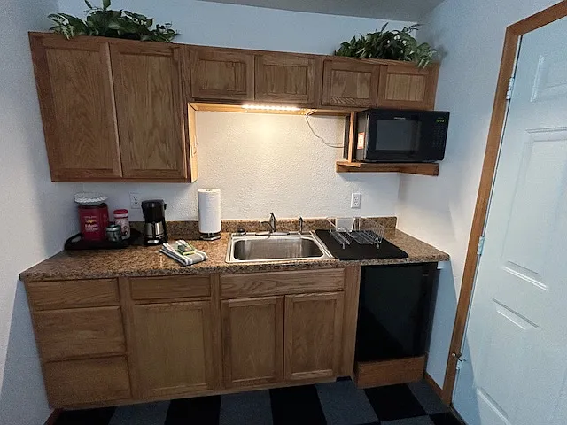 201 Plateau Ave #B — Photo 3