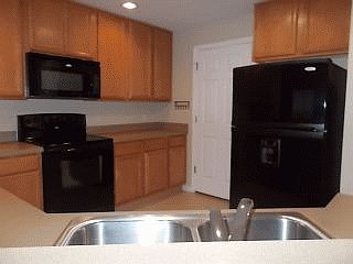 2nd image of 2454 Hassonite St