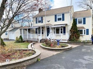 118 Brookfield Dr, East Hartford, CT 06118
