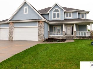 16227 Reynolds St, Bennington, NE 68007