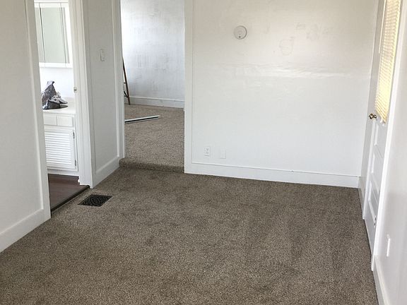 3rd image of 26 3rd Ave