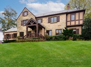 134 Circle Dr, Manhasset, NY 11030