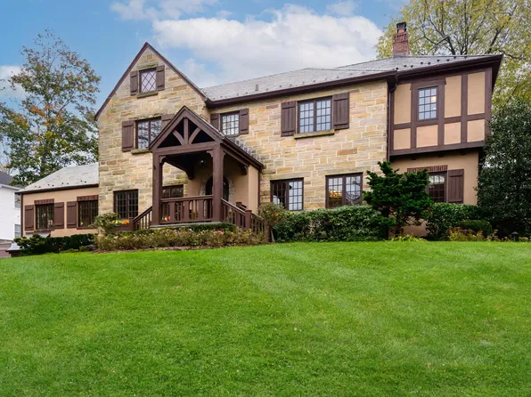 134 Circle Drive, Manhasset, NY 11030