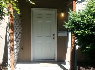 934 9th Ave APT 4, Longview, WA 98632