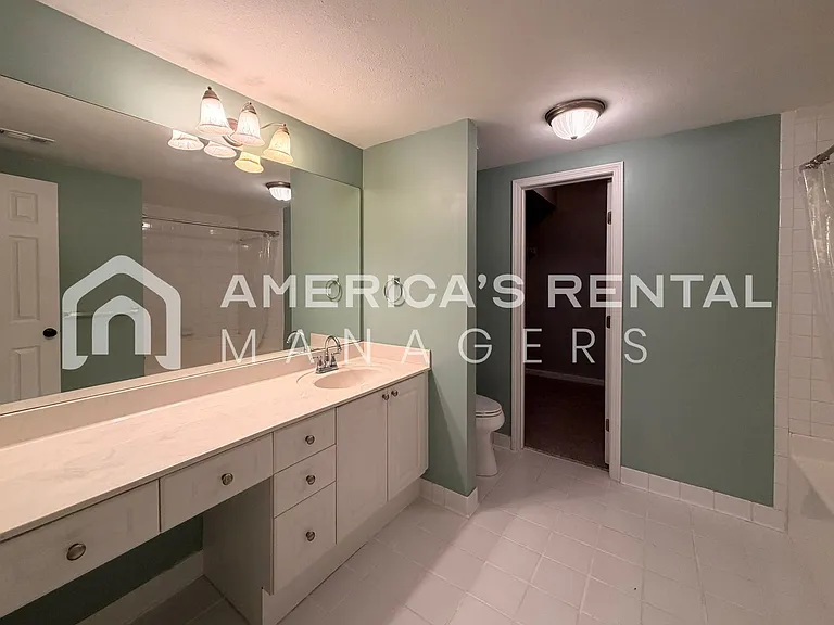 3505 Savannah Park Ln — Photo 31