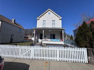 915 Evans St, New Kensington, PA 15068