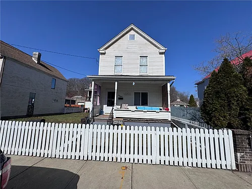 915 Evans St Photo 1