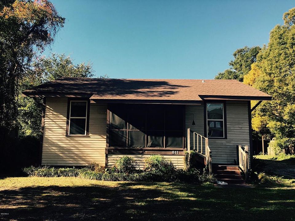 1st image of 811 Woodward Ave