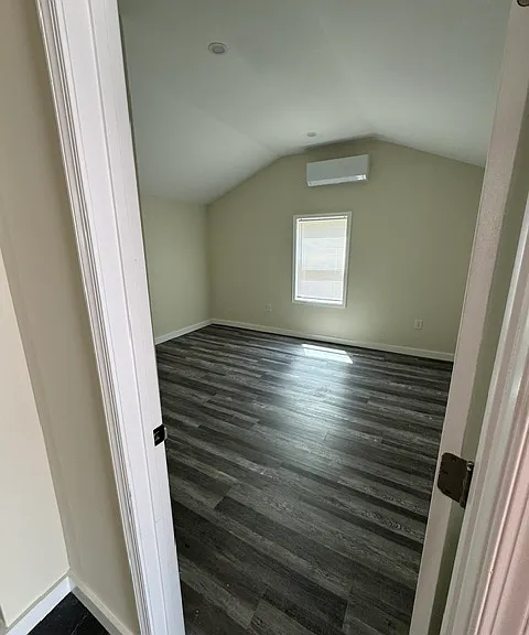 918 King St — Photo 10