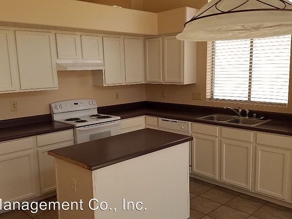 3rd image of 8373 W Melinda Ln