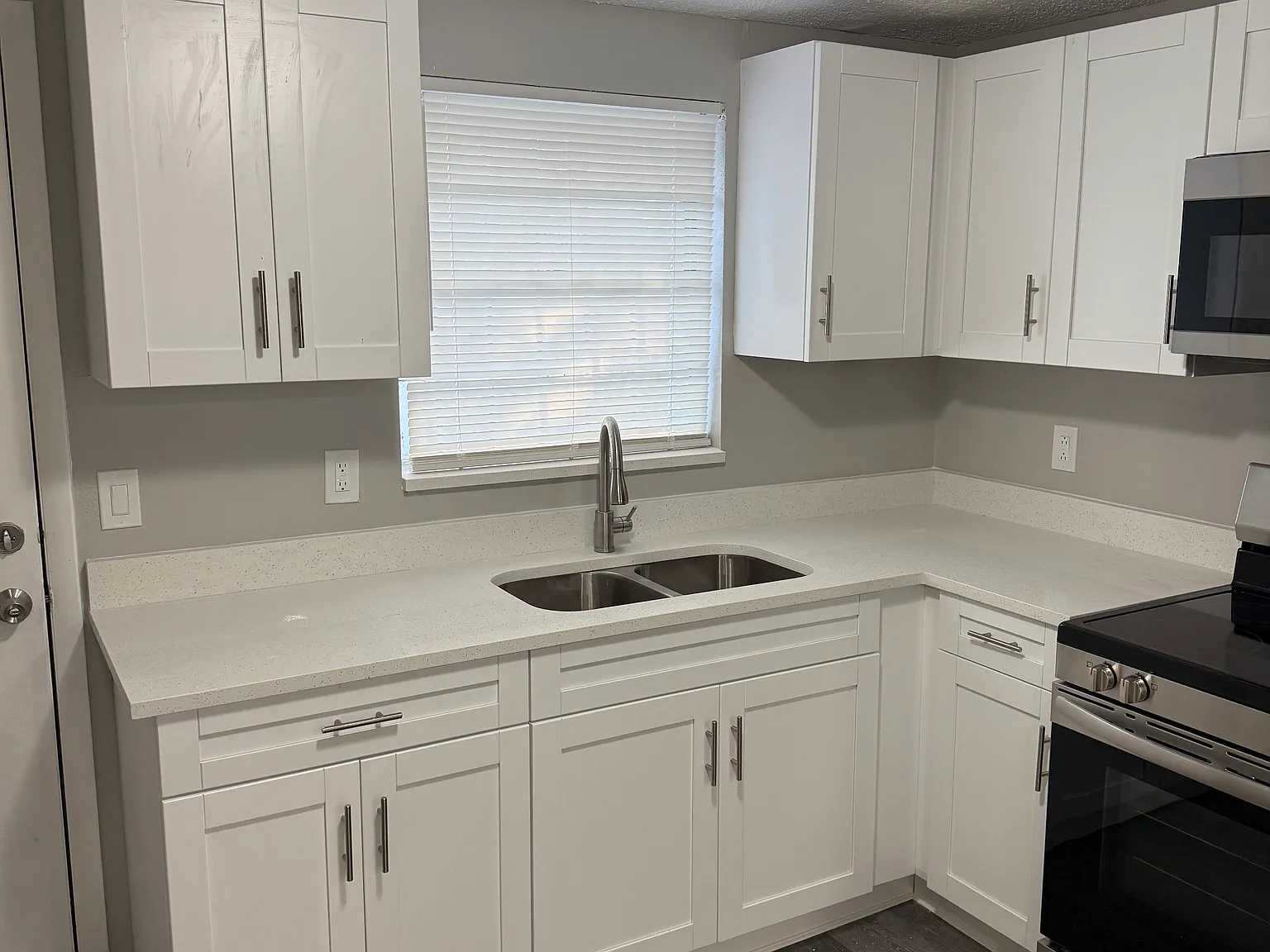 2 bed, 710 sqft, $1,650 — Photo 3
