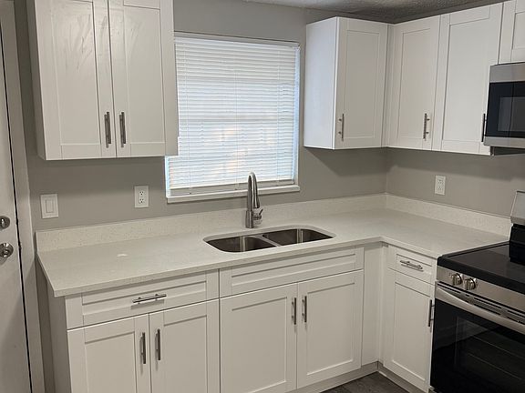 3rd image of 1713 E Idell St APT B