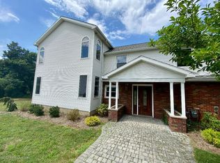 8 Mayfair Dr, Pittston, PA 18640