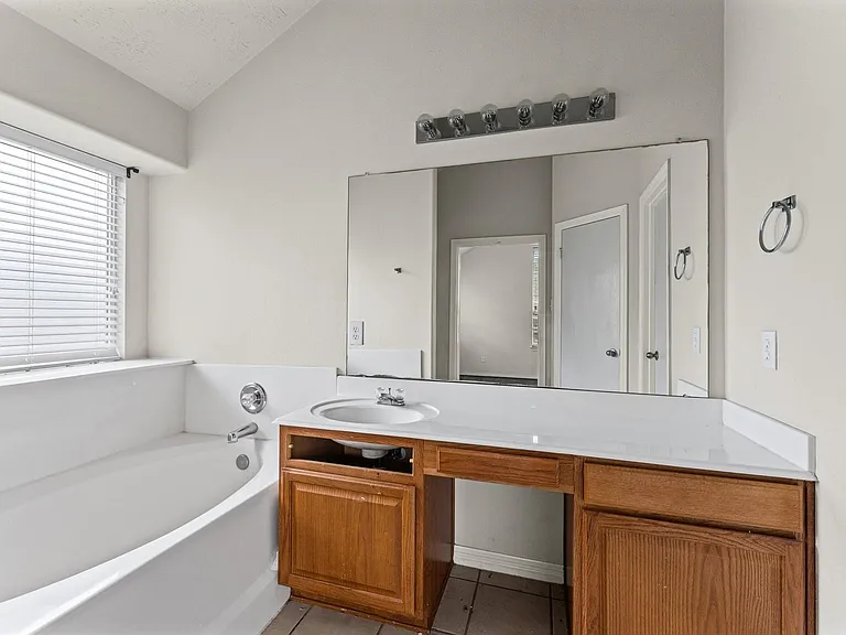 1875 Redwood Ln — Photo 20