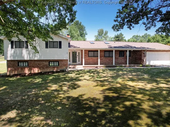 209 Maplewood Ests, Scott Depot, WV 25560