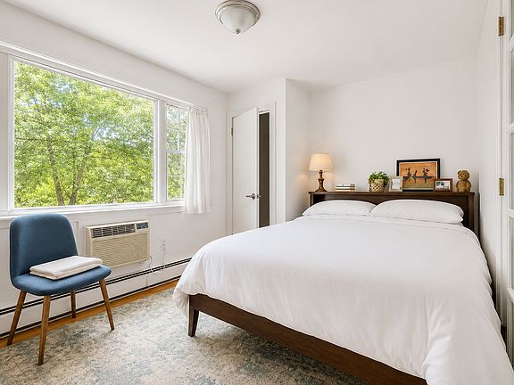 4th image of 11 Monroe St #3