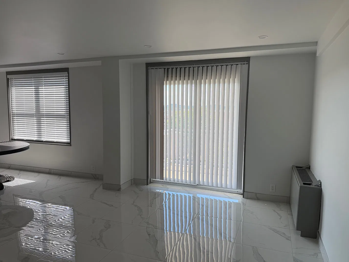 3 bed, $4,700 — Photo 1