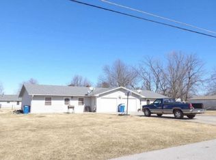 307/309 W Brown St, Clever, MO 65631