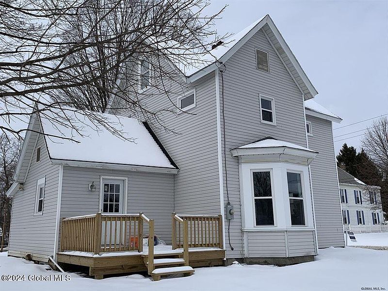 2nd image of 8 Hemstreet Avenue