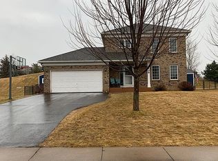 108 E Canyon Dr, Hudson, WI 54016