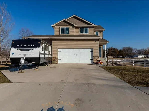 2017 Jashalita Dr, Nevada, IA 50201