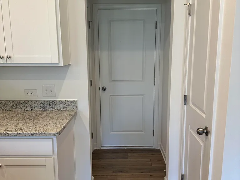 240 Vision St — Photo 25