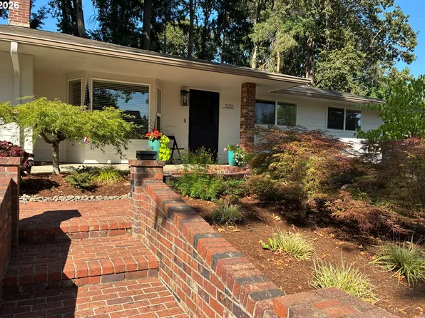 11255 SW Timberline Dr, Beaverton, OR 97008