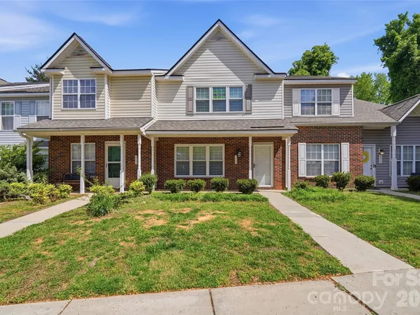 7709 Petrea Ln, Charlotte, NC 28227