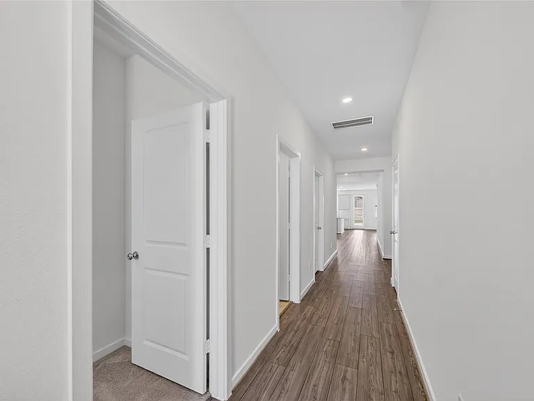 9723 Pettus Creek Dr — Photo 3