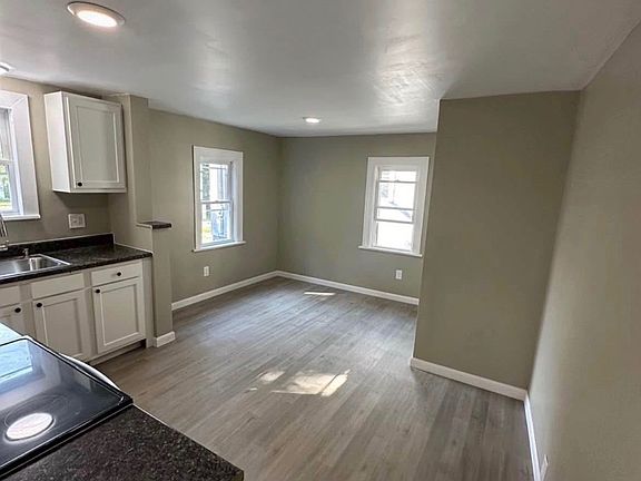3rd image of 1511 Tyler St