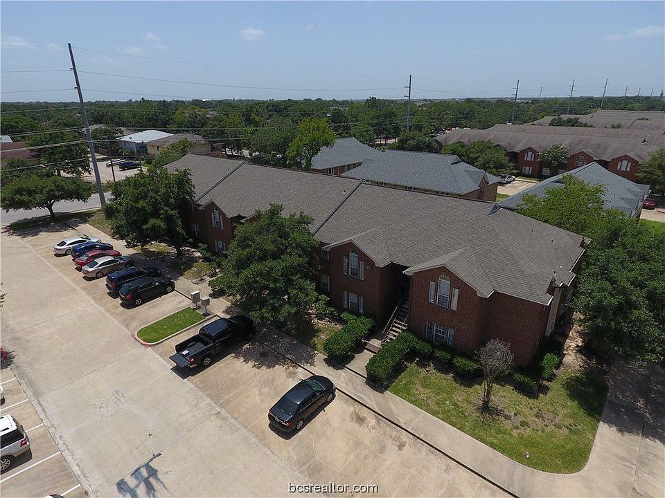 1st image of 905 Balcones Dr #101