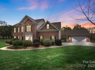 301 Prairie Rose Ct, Waxhaw, NC 28173