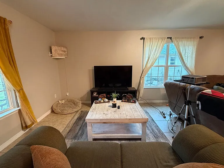 138 Adams St — Photo 6