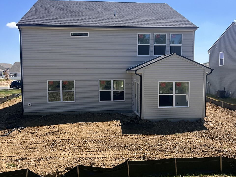 2nd image of 4062 Sedgewick Ln