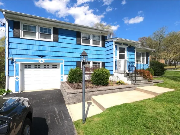 7 Sparrow Lane, Poughkeepsie, NY 12601