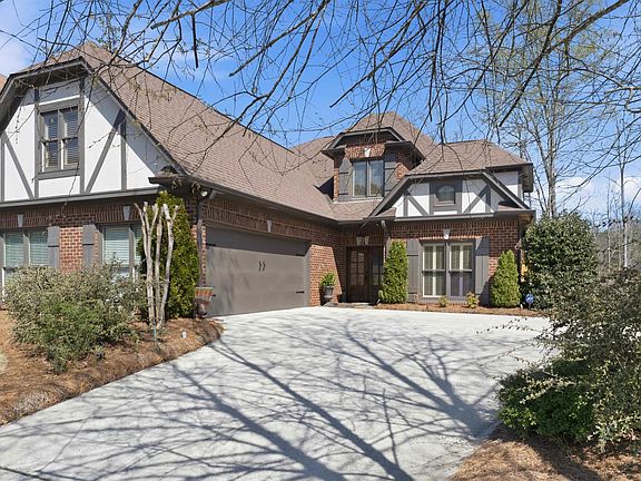 3rd image of 1088 Grove Park Way